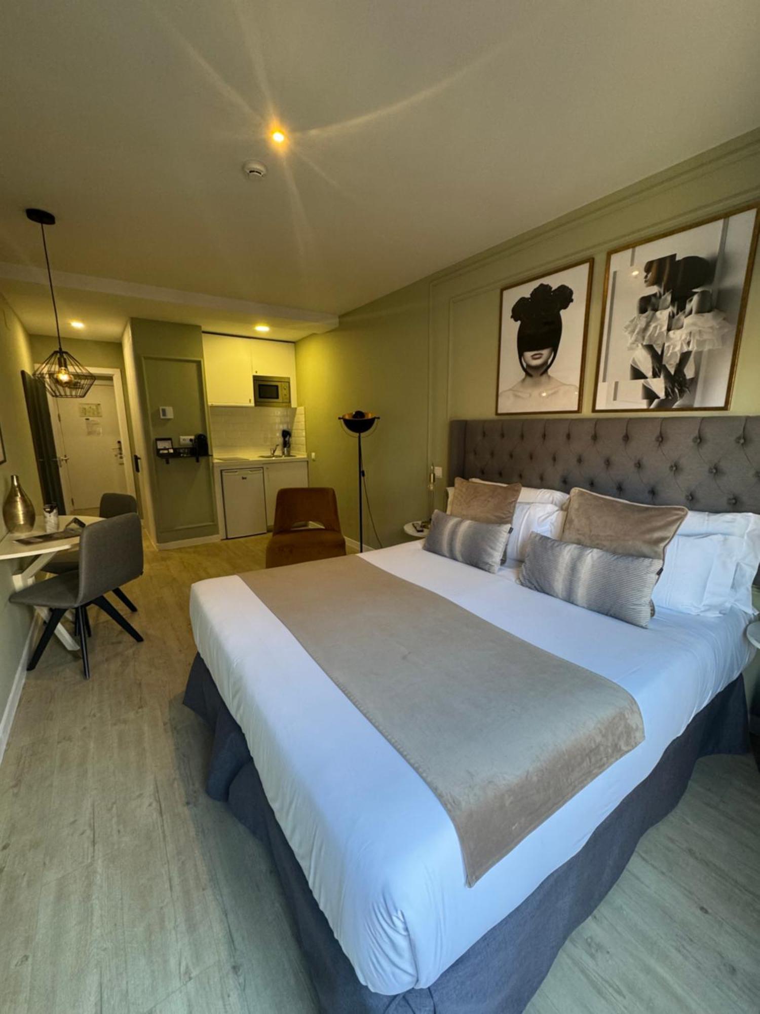 L&H La Latina Selection Aparthotel Madrid Exterior photo